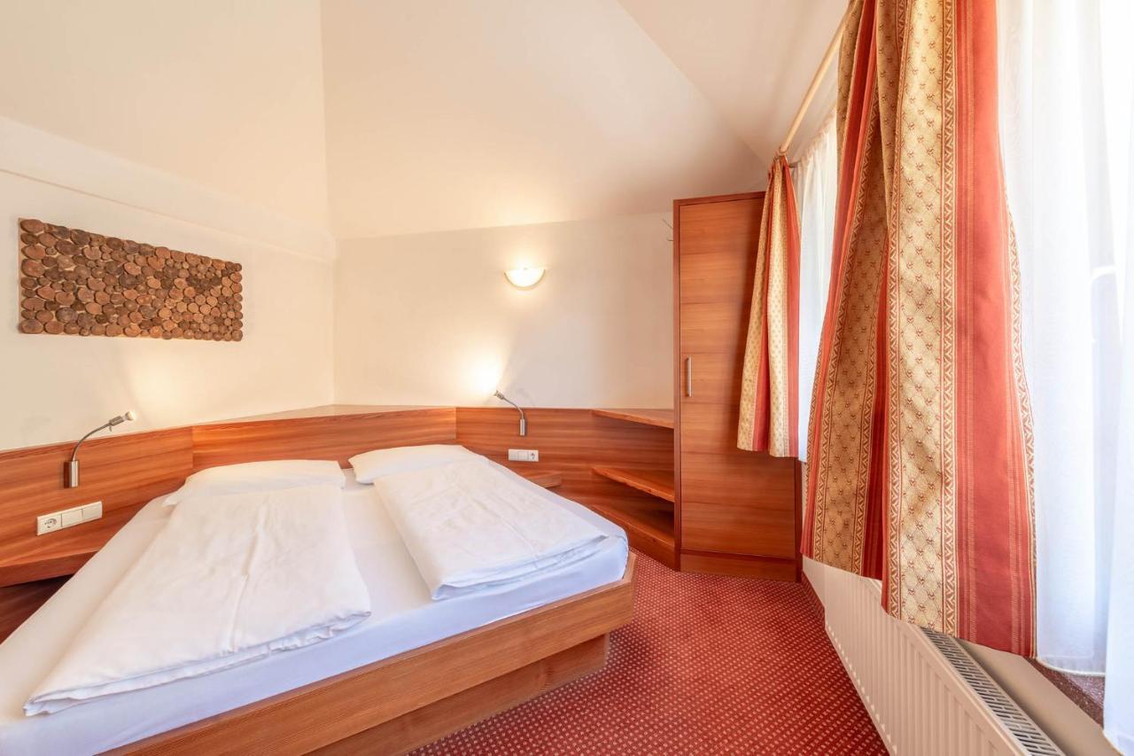 Hotel Christine Гаргаццоне Экстерьер фото