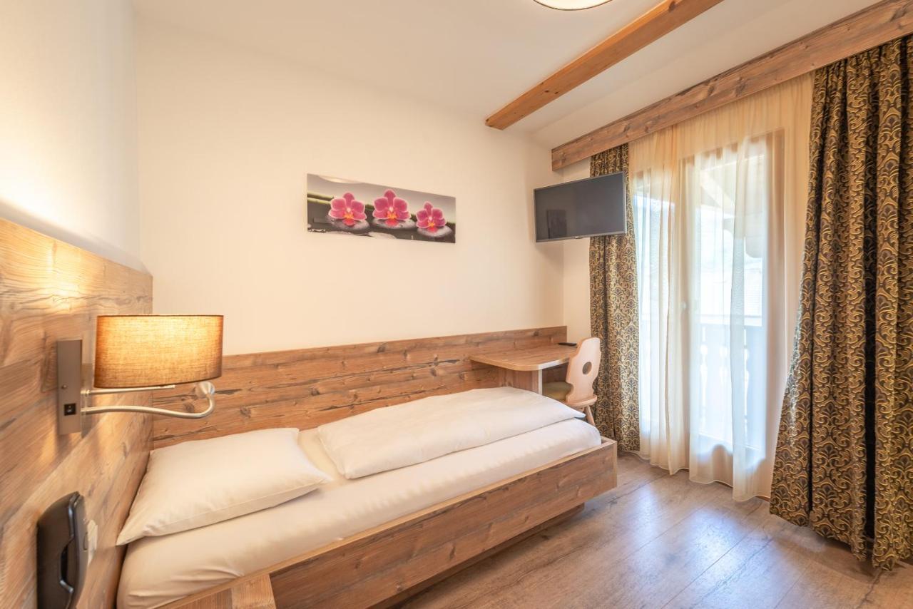 Hotel Christine Гаргаццоне Экстерьер фото