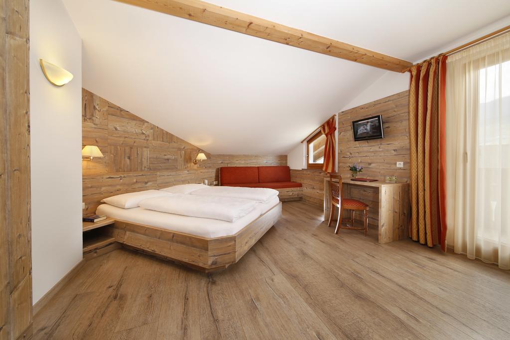 Hotel Christine Гаргаццоне Экстерьер фото